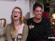 Ersties: Cataleya leckt Holly's enge Muschi 12/16