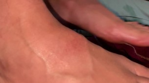 Bare feet and oil massages, ASMR