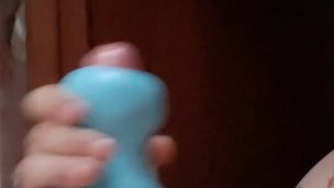 My favorite way to cum is qith my new toy