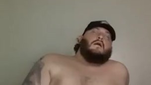 Chubby guy cums