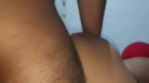 La encontré másturbandose y me la folle, también me corrí dentro de ella