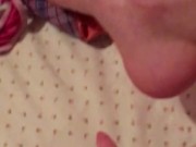 Пися течёт от желания, пришлось потрогать. Хотя родители дома