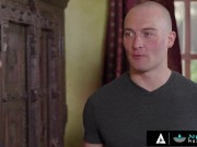 Hot Girl Jiggles Her Fat Ass On His Cock 2/16