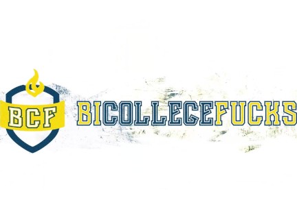 Bi College Fucks - Three straight frat bros in a bi bareback orgy
