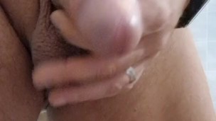 Jerking off and cuming in the bathroom before shower