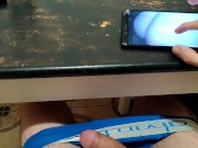 Поругался с женщиной и пошел мастурбировать на кухню, оставил на утро сюрприз 😈 12/16