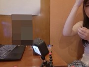 ニコニコ可愛い！性格最高！地下アイドル⑤普通のカフェの店内で見つからないよう露出SEXチャレンジ　その1　おもちゃ仕込んでフェラさせてみた 4/16