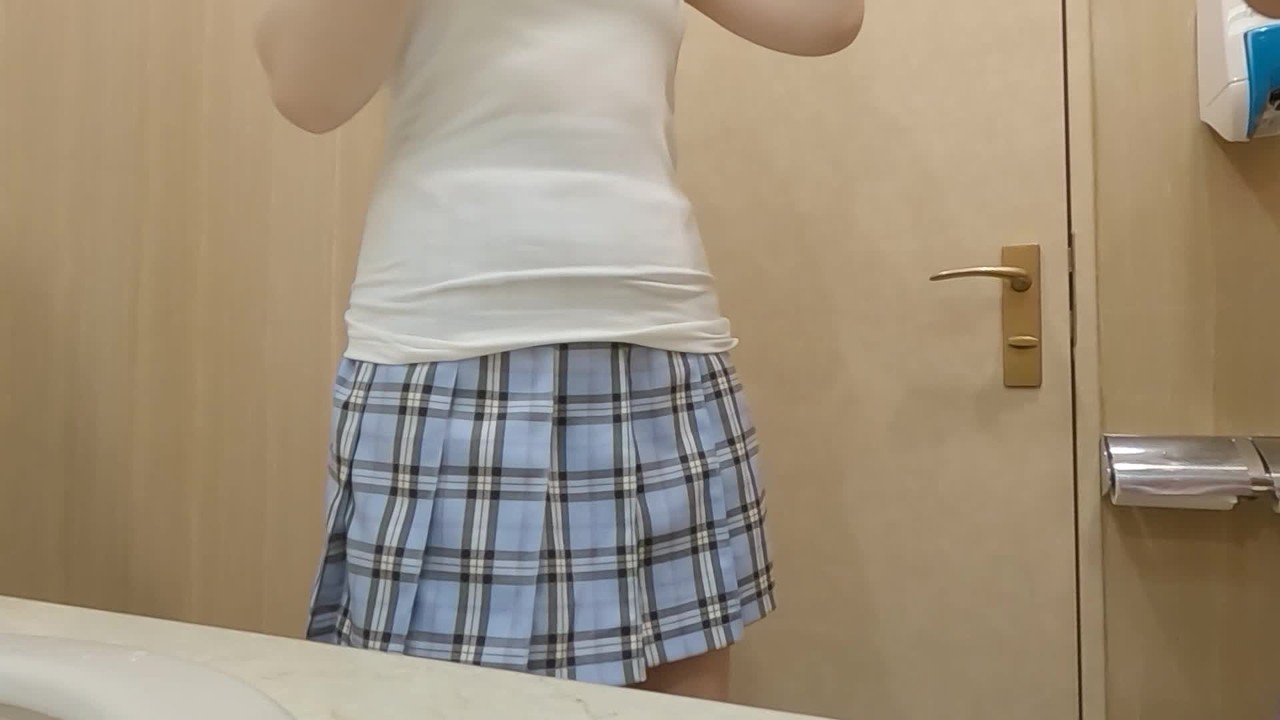 ニコニコ可愛い！性格最高！地下アイドル⑤普通のカフェの店内で見つからないよう露出SEXチャレンジ　その1　おもちゃ仕込んでフェラさせてみた - 無料セックスビデオ - RedTube