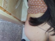 No aguante más y me folle a mi vecina en el baño 9/16