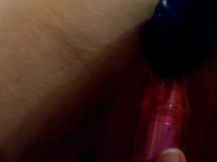 MILF With 2 TOYS Achieves Orgasm