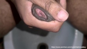 playing around with my dark banana - නාන ගමන් පොඩි ආතල් එකක් ගත්තා