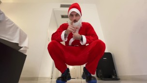Macrophilia - giant Santa boot crush