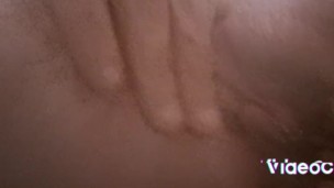 Dildo grosso mi dilata per bene il culo