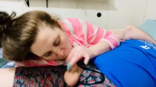 Cum slut gives handjob for her daily dose of cum 😍💦🔥