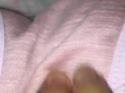 パンツの上からオナニー♡クリトリス責めまくりで染みを作ってイっちゃう剛毛素人【個人撮影】 2/16