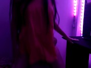 Le doy su REGALO de cumpleaños n° 18 a mi HERMANASTRA en el computador 16/16