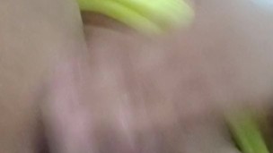 I shaved my pussy to ejaculate her to your hard dicks, now fill her with cum for me🤟💦😋🍌🍆🥛