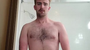 GREAT CUMSHOT FROM OTTER IN HOTEL ROOM SHOWER