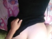 Culeando en la cama de mis primos mientras no estan