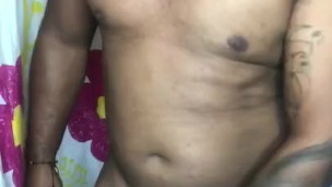 Mi masturbo mi gran polla