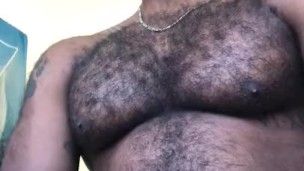 Horny muscle daddy jerking off, full video on only fans musclebearXL