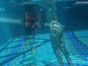 Mary Kalisy rubs her clit and pussy lips and swims 10/16