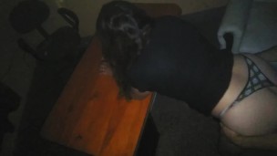 Cogiendo con mi novia x la noche en la oficina de mi mama