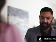 Sophia Burns Tries 3-Way With Bisexual Boss And BF 3/16