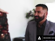 Sophia Burns Tries 3-Way With Bisexual Boss And BF 4/16