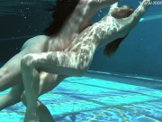Pretty hot hotties Cruz and Jessica swim naked together 16/16