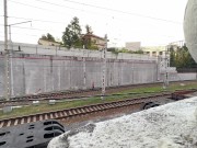 Не удержался и трахнул подругу прямо на вокзале на публике! 5/16