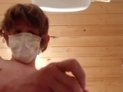 Verga muy grande masturbándose con 2 manos