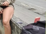 maggie se mete el dildo en la carretera 13/16