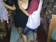 Tocando y besando a mi novia