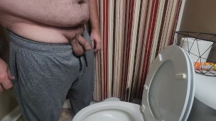 Piss at my bf house in his gray sweatpants