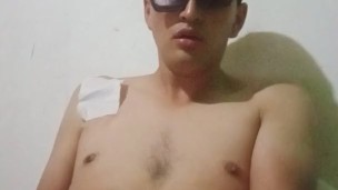 Me masturbo bien rico y boto mi leche