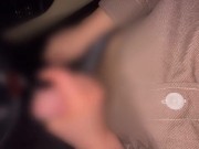 帰り際に車の中で手コキで抜いてくれるヘンタイ人妻 8/16