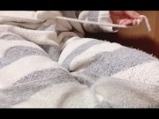 【日本人 素人 個人撮影】ガラステーブルで角オナニー、クリトリスをひたすら擦り付けてイッちゃう - Screenshot 1 of 16 - HD