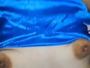 เยสหีสาวข้างห้องชอบอ่อยอยู่เรื่อย Yes, the girl next door likes to flirt all the time. 7/16