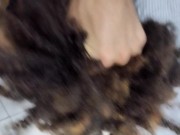 Gostosa  latina ajoelha e mama 2/16