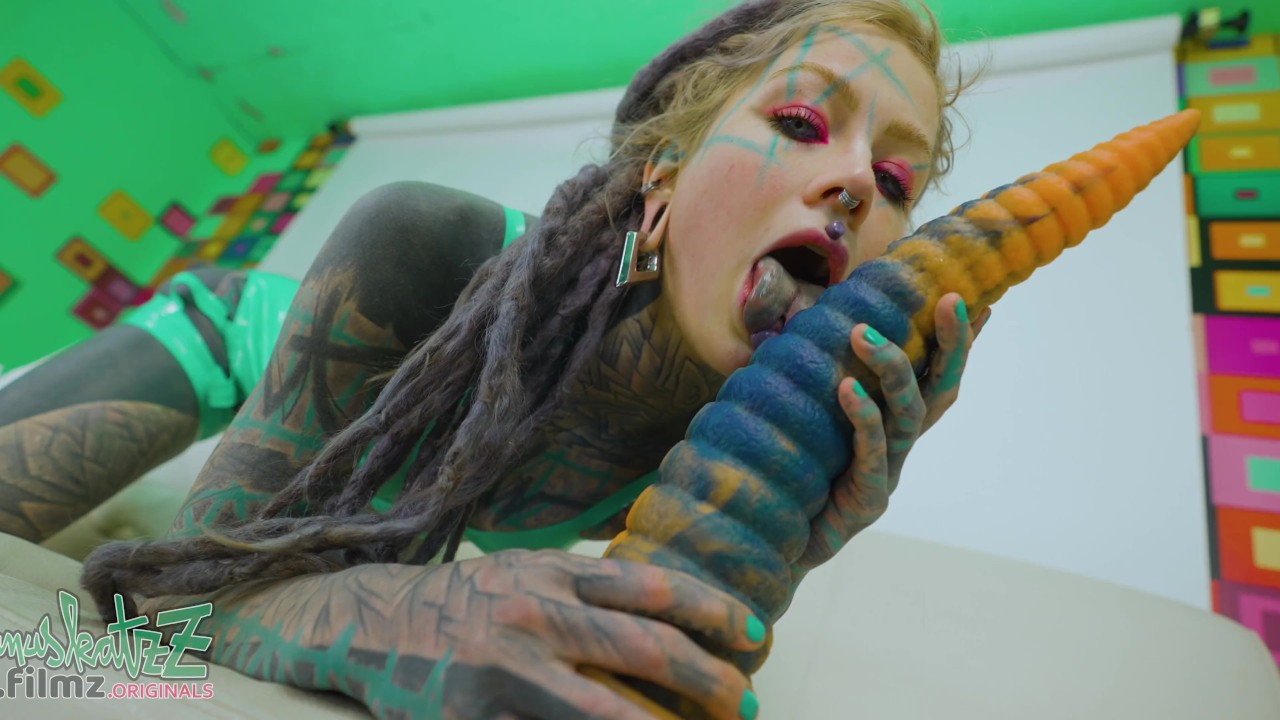 Anuskatzz first time XXL TOY ANAL gape solo in latex fetish fun - Krakens JOHN THOMAS TOYS
