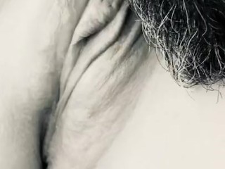 Homemade licking till orgasm in retro style