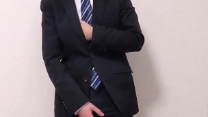 スーツリーマンの1週間分の精液放出オナニー！！勢いも量もすごい大量射精で手から漏れ出る【サンプル動画】