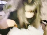 【野外おしっこ】山の中でおしっこ我慢出来なくて人目気にしながら放尿しちゃった　露出　　日本人　素人 - Screenshot 4 of 16 - Pee