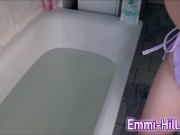 Ich Spritze ab!!! 18 Jahre Skinny Teeny Squirt in der Badewanne :) 1/16