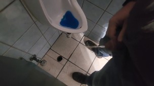Fast piss but missed the urine