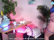 Horny Girl Plays With Her Pussy 8/16