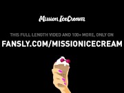 completely naked at the busy nude beach 16/16