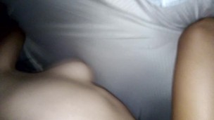 Me cojo a la vecina tímida mientras su marido trabaja