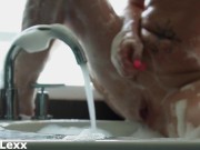 Hotel advisor ArinaLexx make an review on 4 stars bathroom 5/16